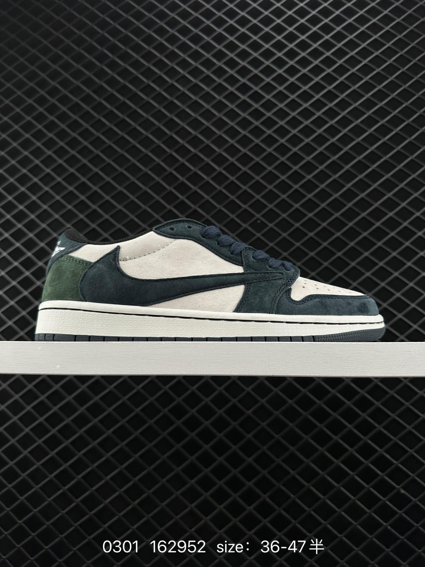 fragment design x Travis Scott x Nike Air Jordan 1 Low OG SP”Black/Green Toe“ fragment design x Travis Scott x Nike Air Jordan 1 Low OG SP”Black/Green Toe“